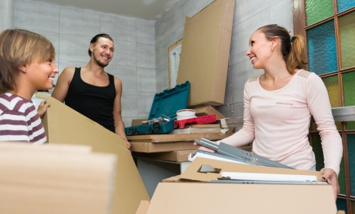 Professional packing services in Oldford for safe home moving