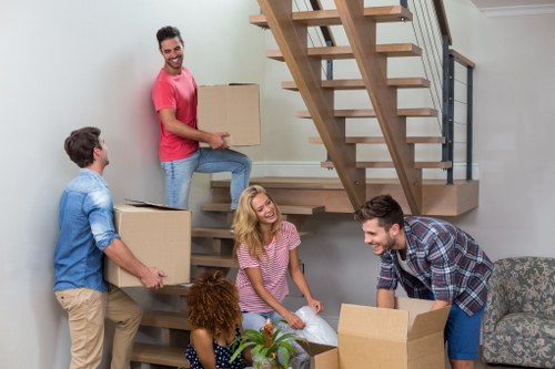Local self storage in Oldford for home and business belongings