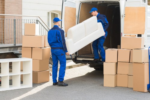 Organized secure storage space in Oldford for personal items